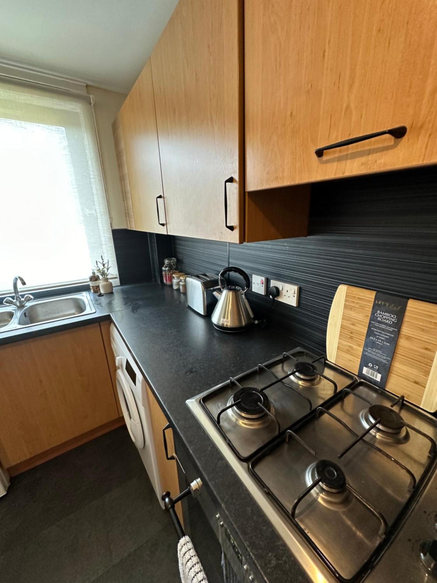 Spacious 3 Bedroom Flat Close To City Center Dalneigh 外观 照片